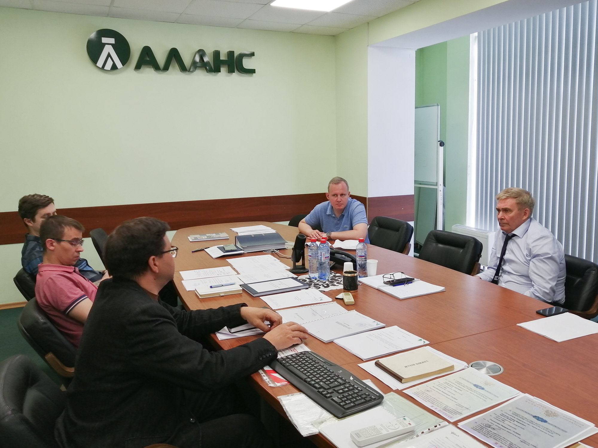 Участники НТС «Восток» обсудили построение единой геодезической основы с Андреем Мазуркевичем Участники НТС «Восток» обсудили построение единой геодезической основы с Андреем Мазуркевичем